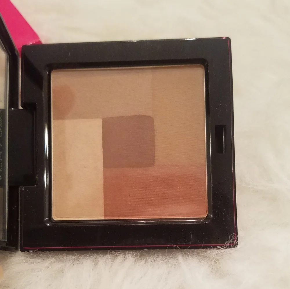 🆕️RARE🆕 VS VERY SEXY MOSAIC BRONZER